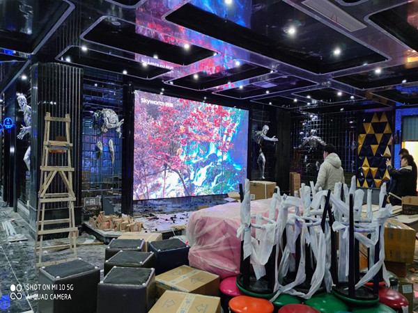 双流室内P2.5全彩显示屏